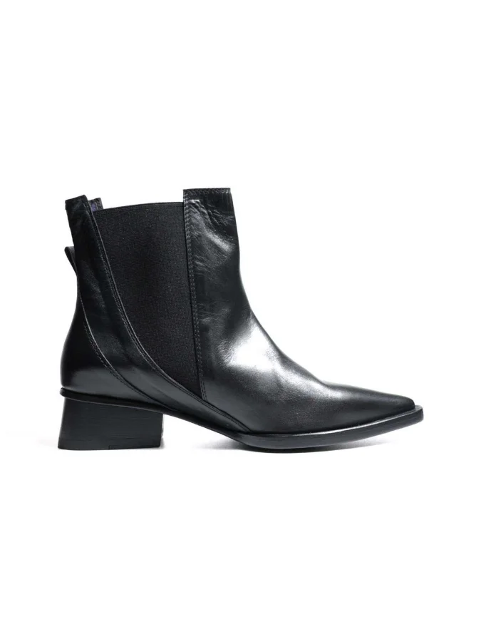 ATRIO X RUSO DANELIA