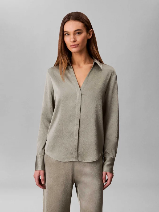 Calvin Klein - HAMMERED...