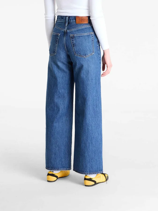 CALVIN KLEIN JEANS - THE... 2