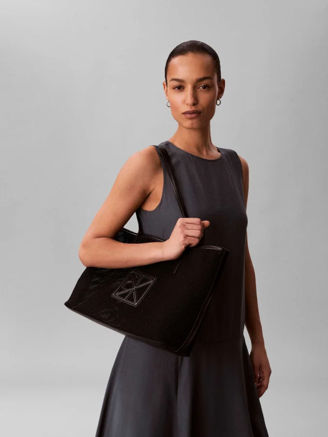 CALVIN KLEIN - EMBLEM MESH... 2