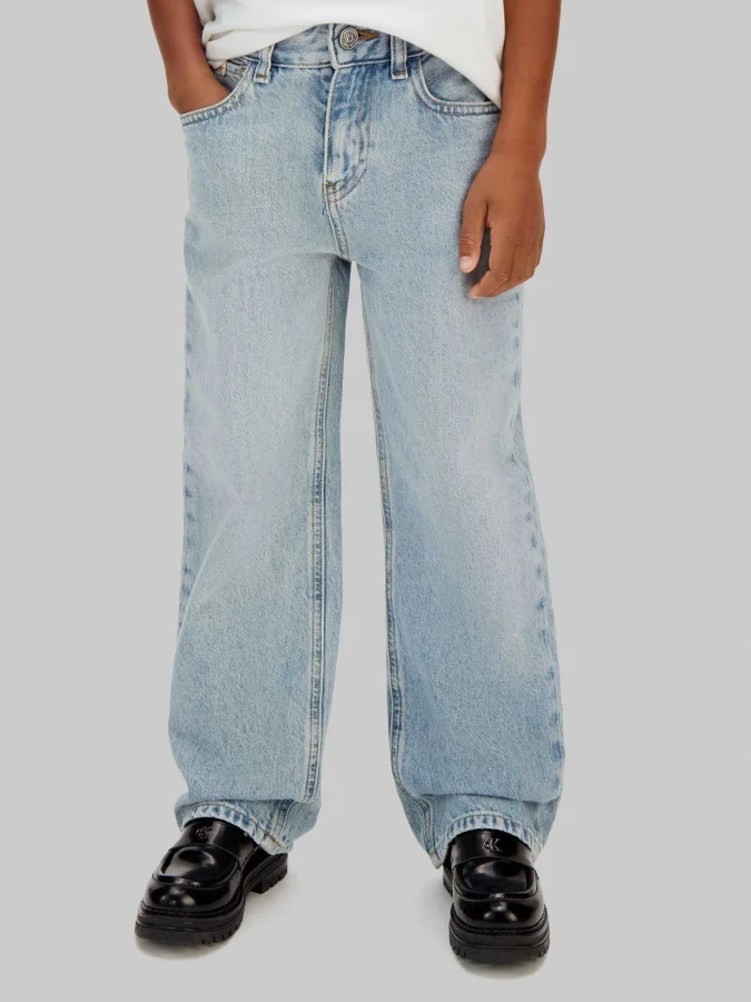 CALVIN KLEIN - SKATER JEAN