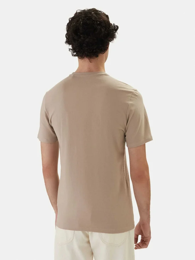 Guess - CN SS TRIANGLE HD... 2