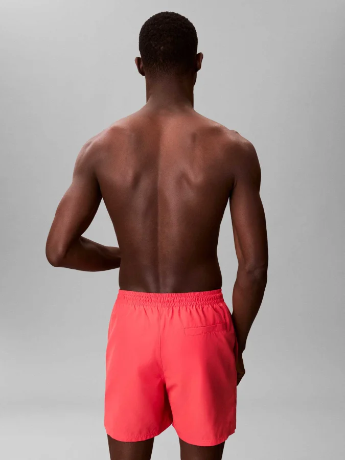 CALVIN KLEIN - MEDIUM... 2