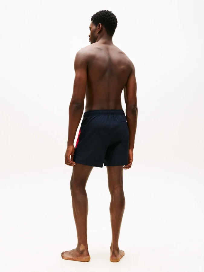 Tommy Hilfiger - MEDIUM... 2