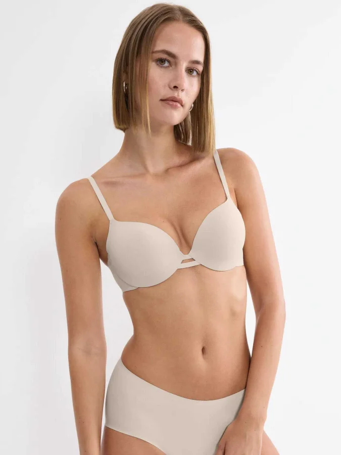 TRIUMPH - Body Make-Up...