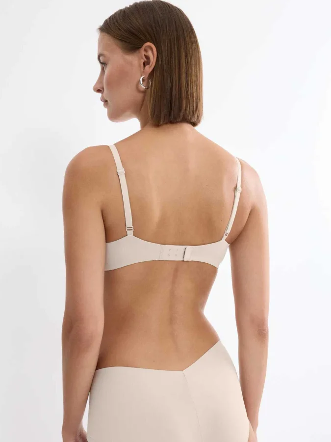 TRIUMPH - Body Make-Up... 2