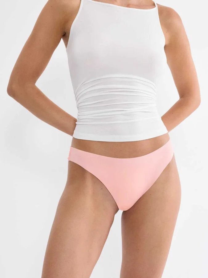 TRIUMPH - Pretty Micro String