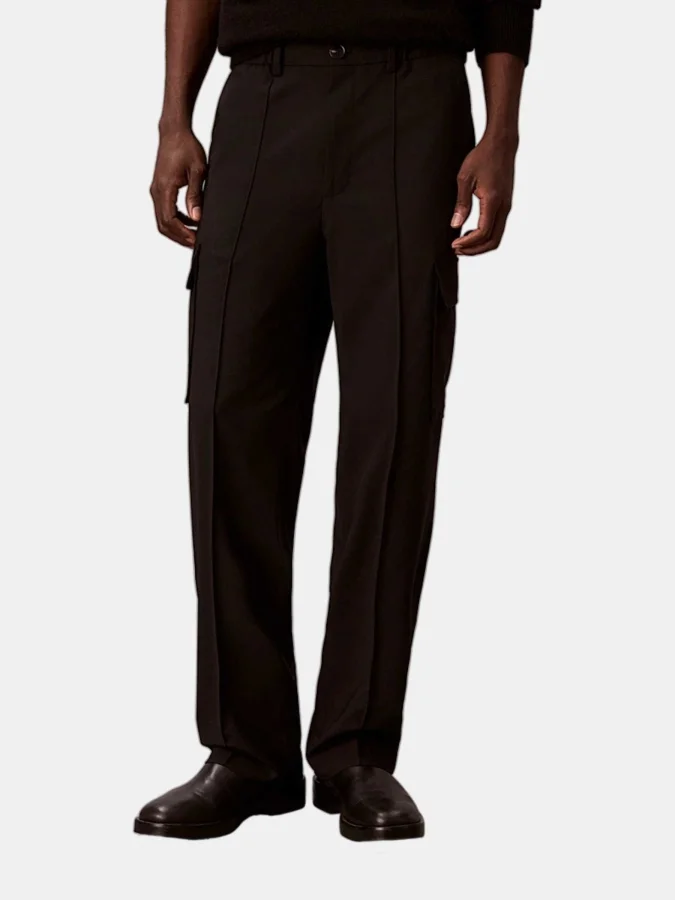 Calvin Klein - STRAIGHT...