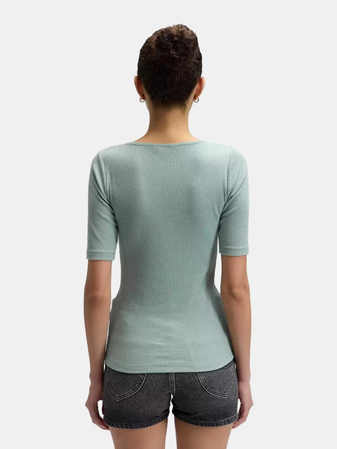 LEE - SS SQUARED NECK 2