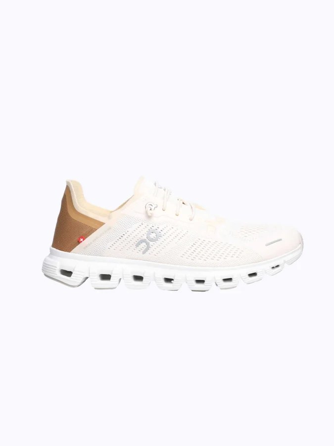 On - Cloud 6 Coast