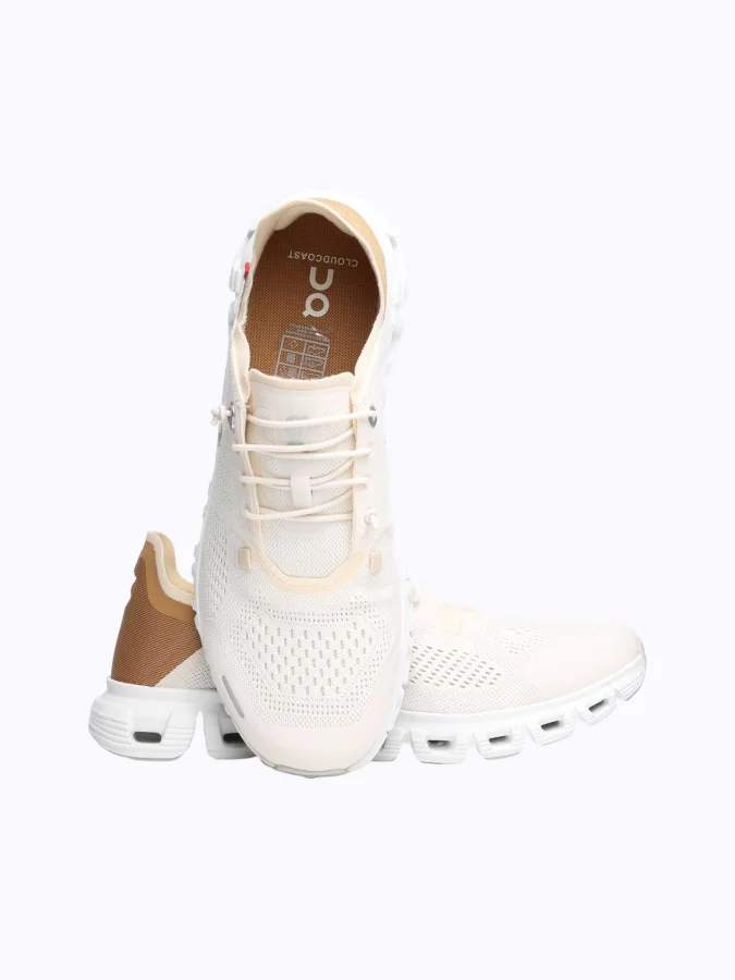 On - Cloud 6 Coast 2