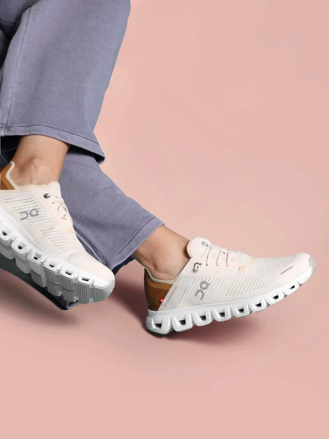 On - Cloud 6 Coast 2