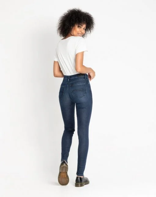 Lee - Scarlett High Lee - Scarlett High