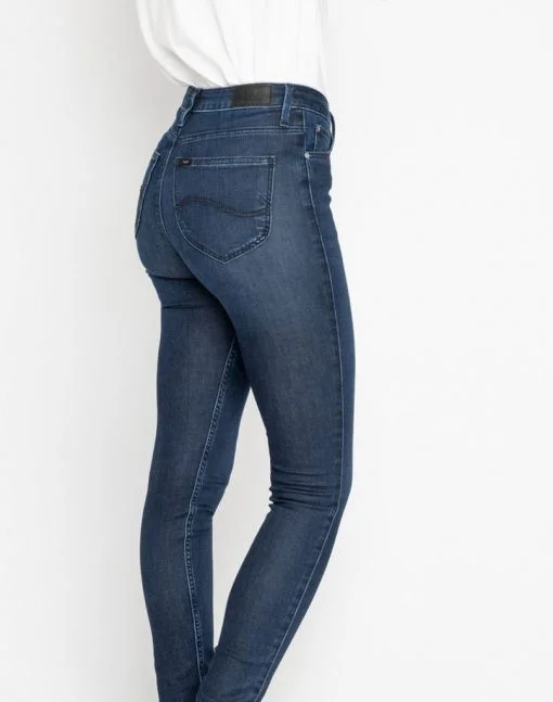 Lee - Scarlett High Lee - Scarlett High