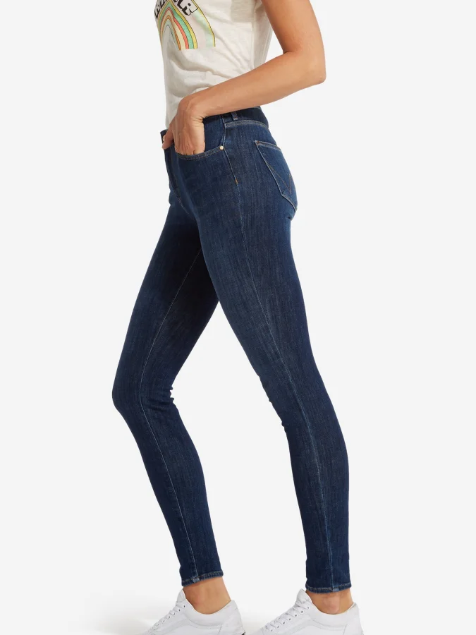 Wrangler - SUPER SKINNY