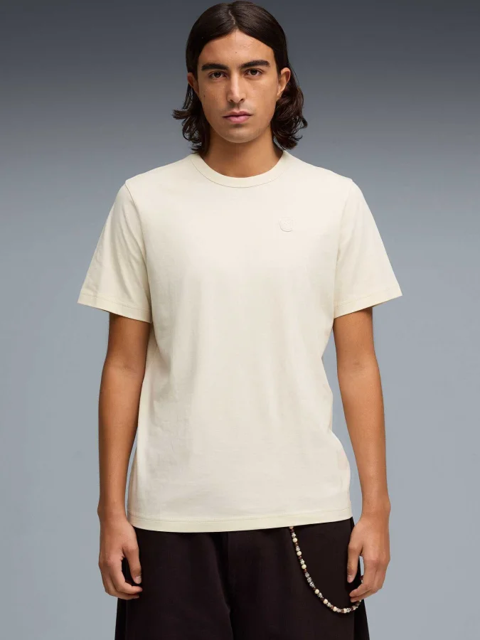 PUMA - ESS ELEVATED Tee