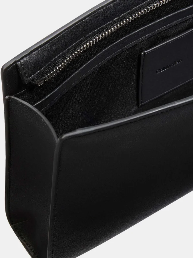 Calvin Klein - RAISED POUCH 2