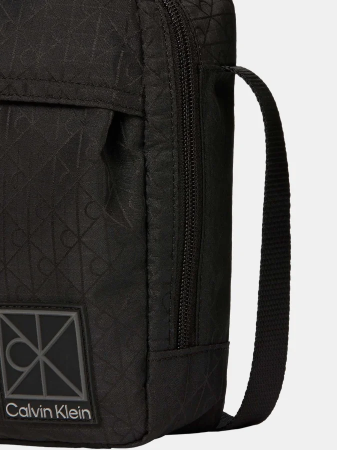 Calvin Klein - UTILITY... 2