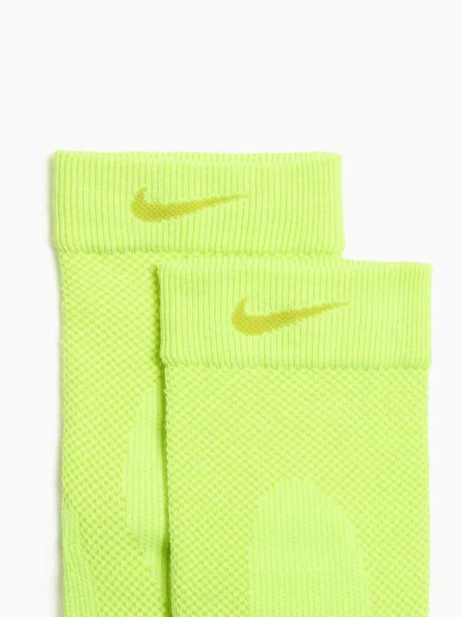 NIKE - U NK FAST LWT MCRW... 2
