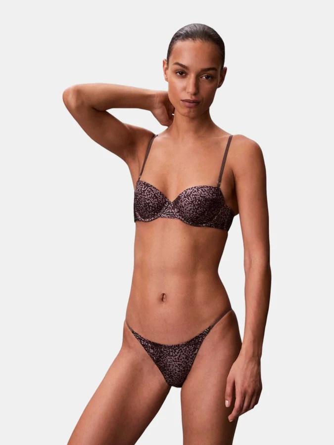CALVIN KLEIN - LIGHTLY...