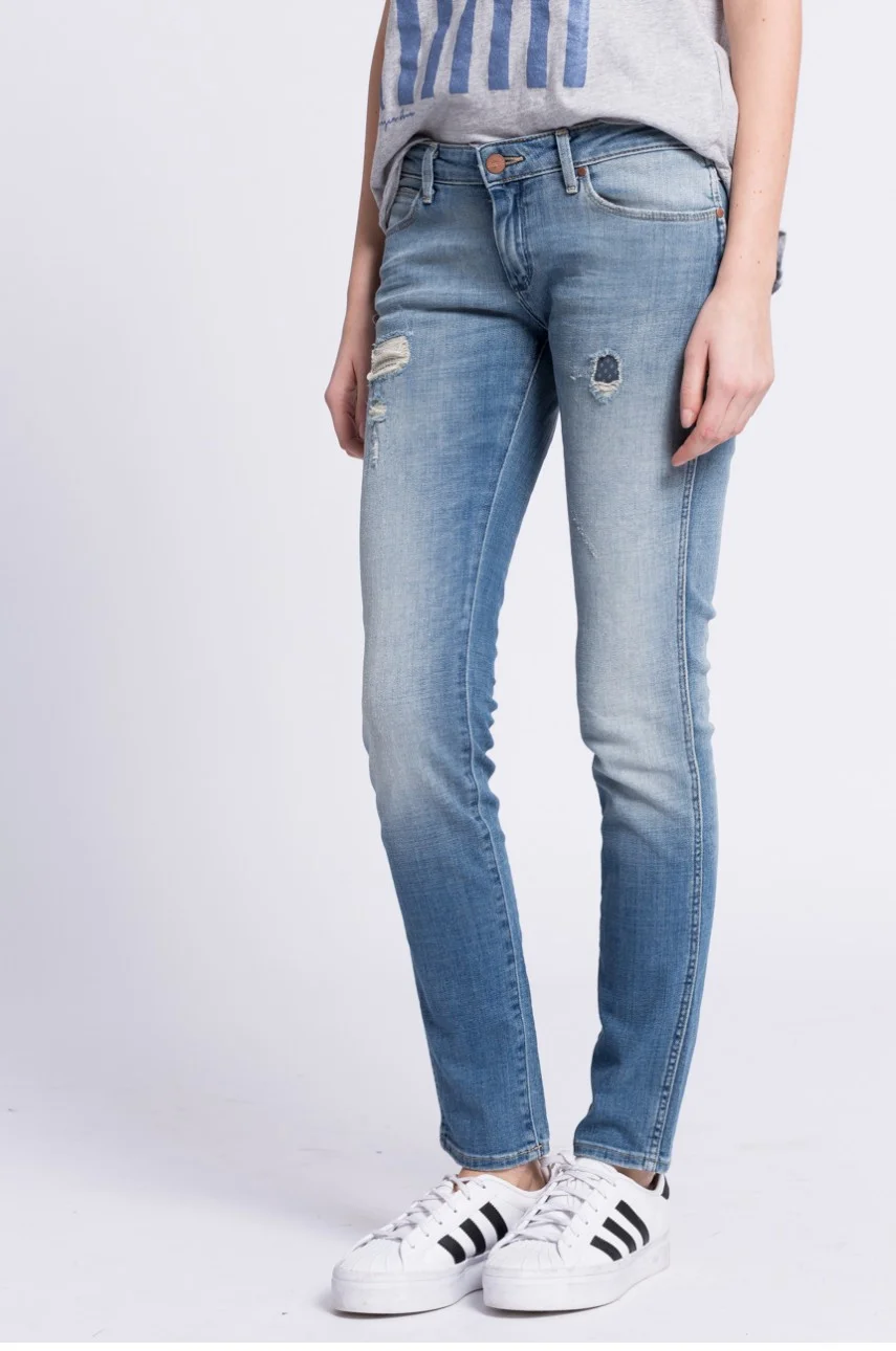 WRANGLER - COURTNEY WRANGLER - COURTNEY