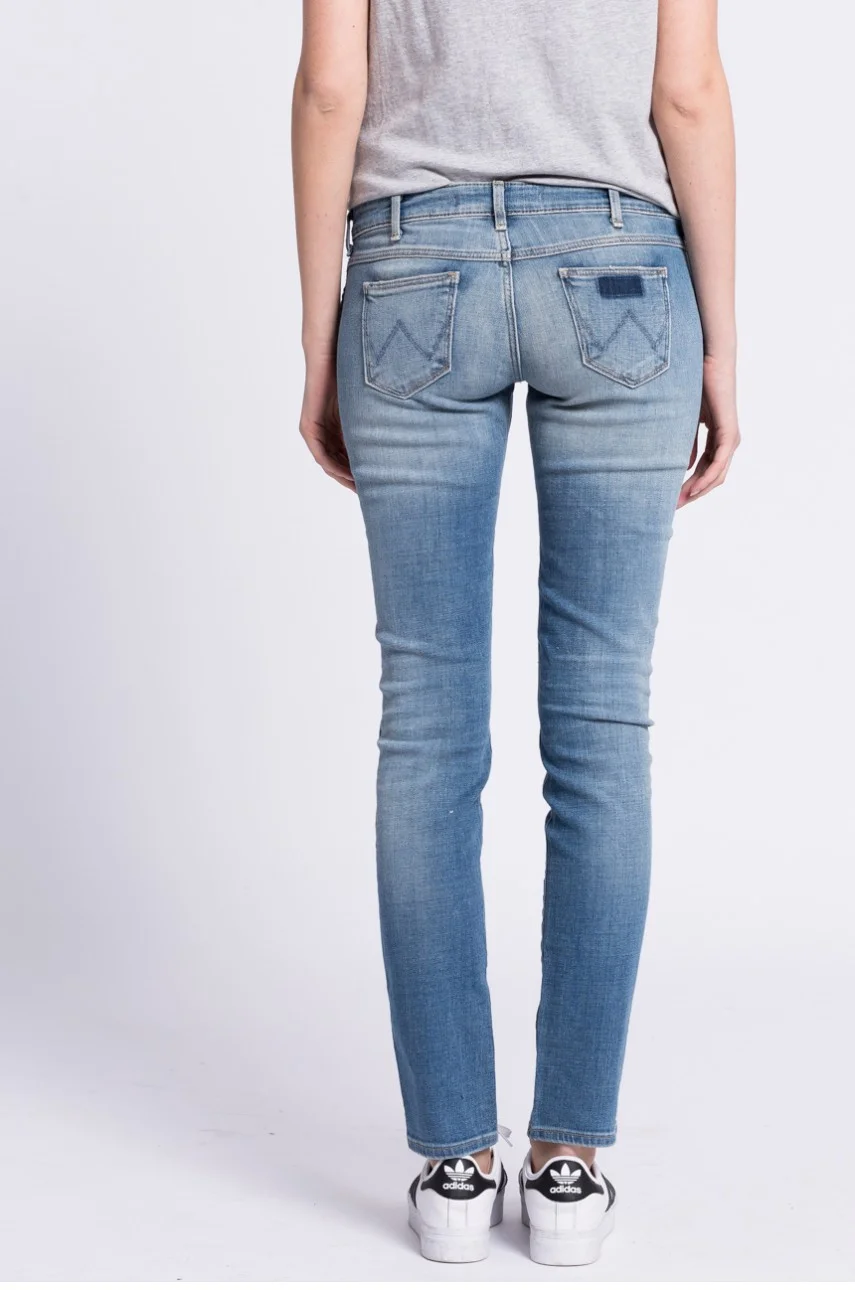 WRANGLER - COURTNEY WRANGLER - COURTNEY