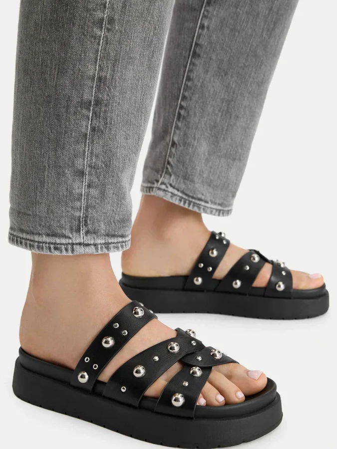 DeeZee - DeeZee Flip-flop... 2