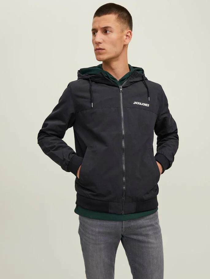 Jack & Jones - JJERUSH BLOCKING HOOD... Jack & Jones - JJERUSH BLOCKING HOOD...
