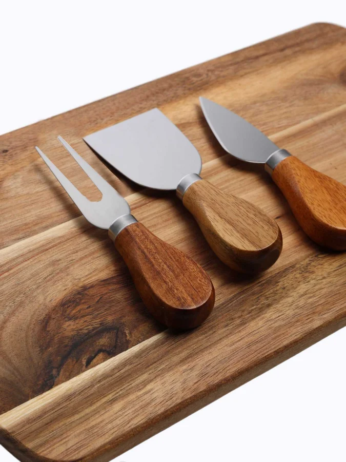 CHEESE BOARD 3 CHEESE KNIVES 2