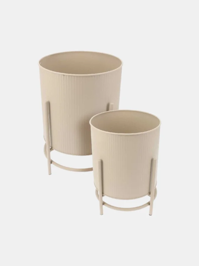 FLOWERPOTS ON STANDS SAND