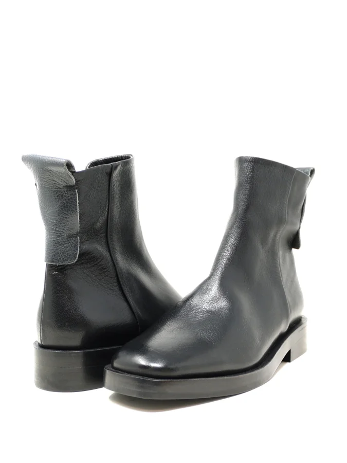 ATRIO X RUSO DANELIA