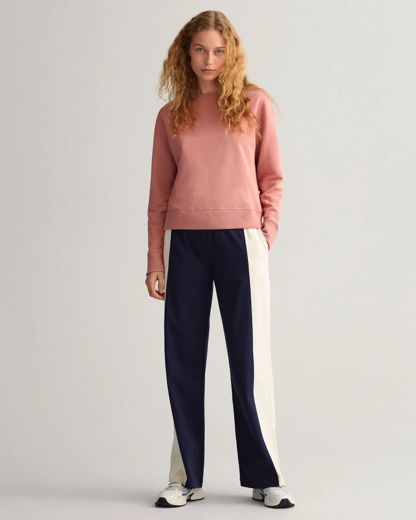 Gant - D1. ICON G ESSENTIAL C-NECK SWEAT Gant - D1. ICON G ESSENTIAL C-NECK SWEAT