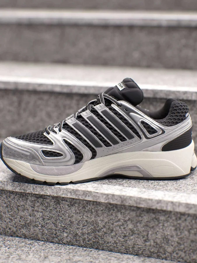 Adidas - ADISTAR CONTROL 5 2