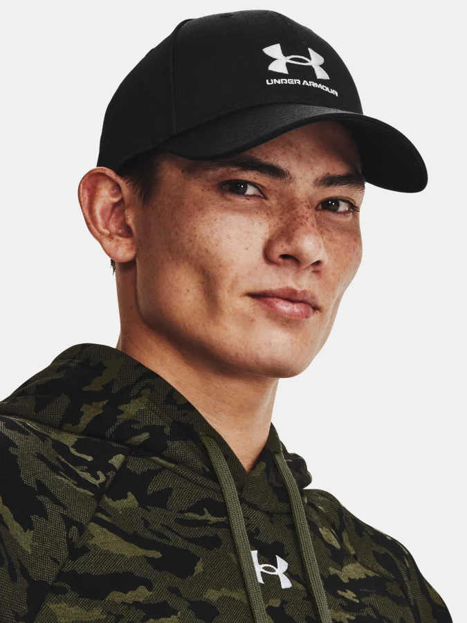 Under Armour - M ESSENTIAL...
