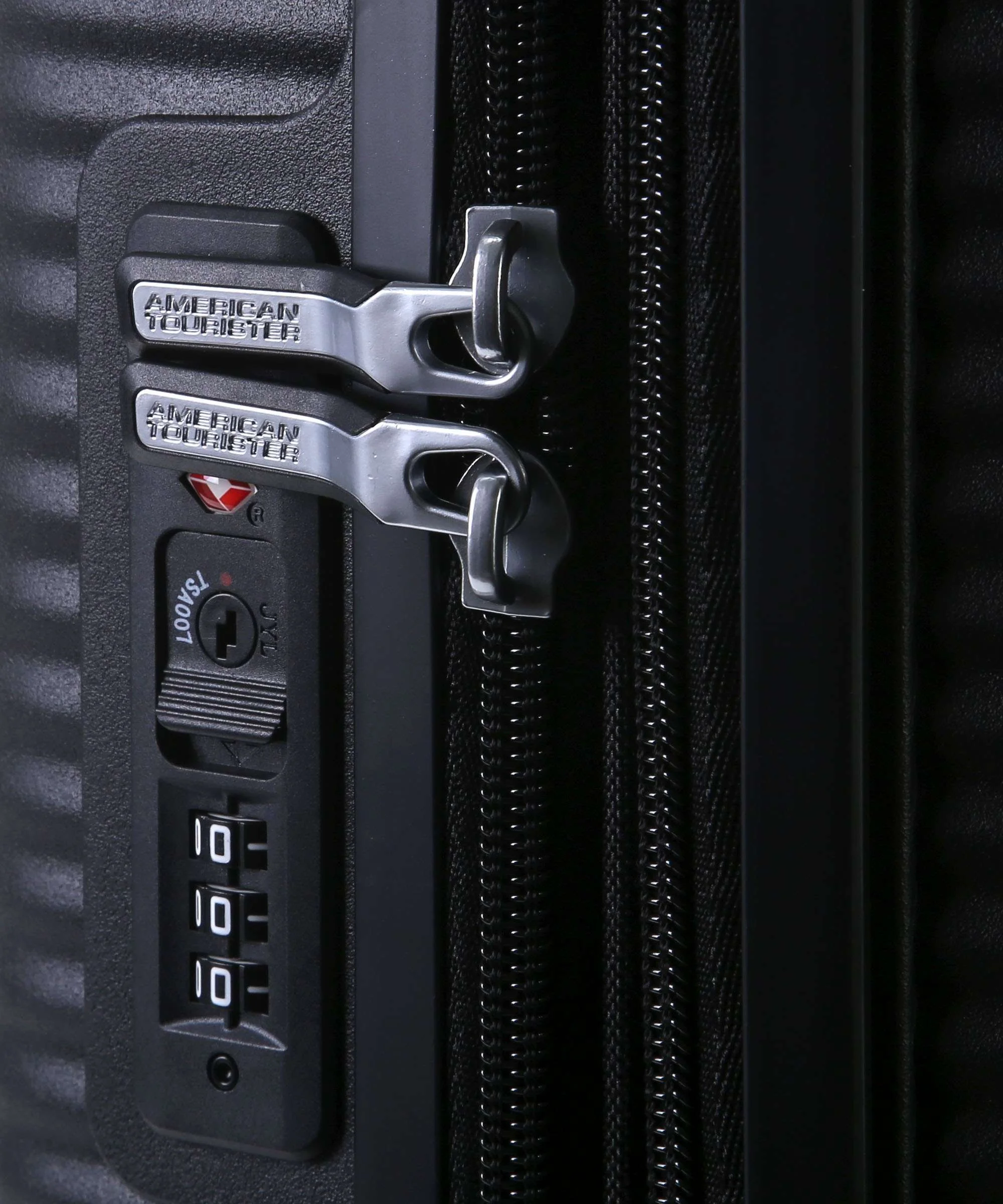 American Tourister - SOUNDBOX  55/20 American Tourister - SOUNDBOX  55/20