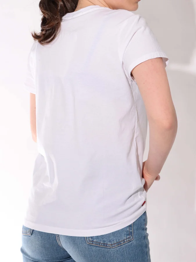 Levis® -  THE PERFECT TEE... 2