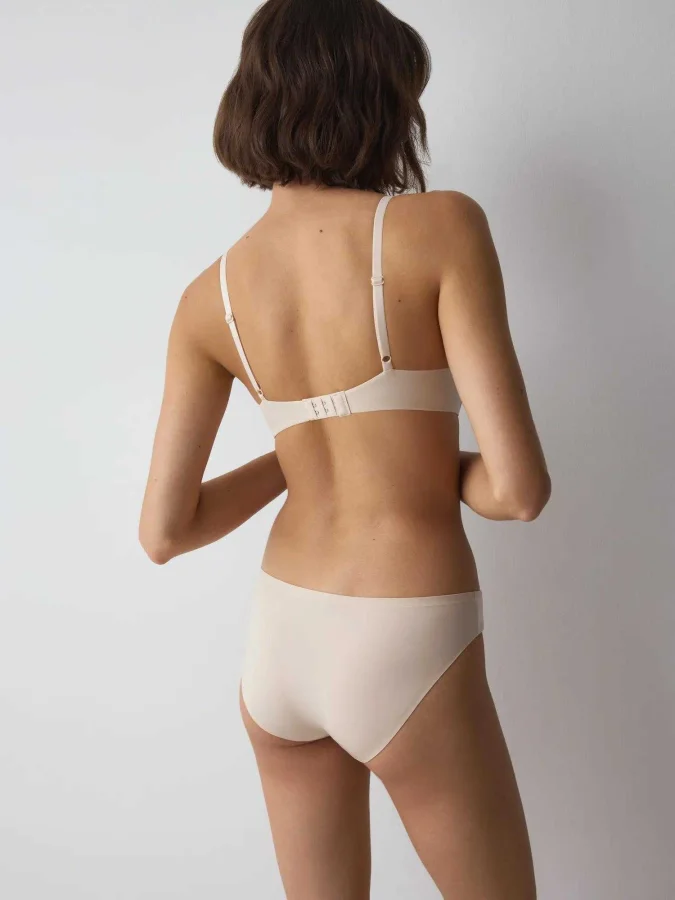 Triumph - Body Make-Up... 2