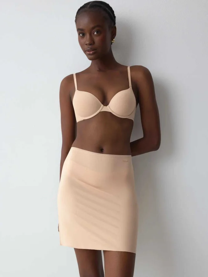 Triumph - Body Make-Up T...