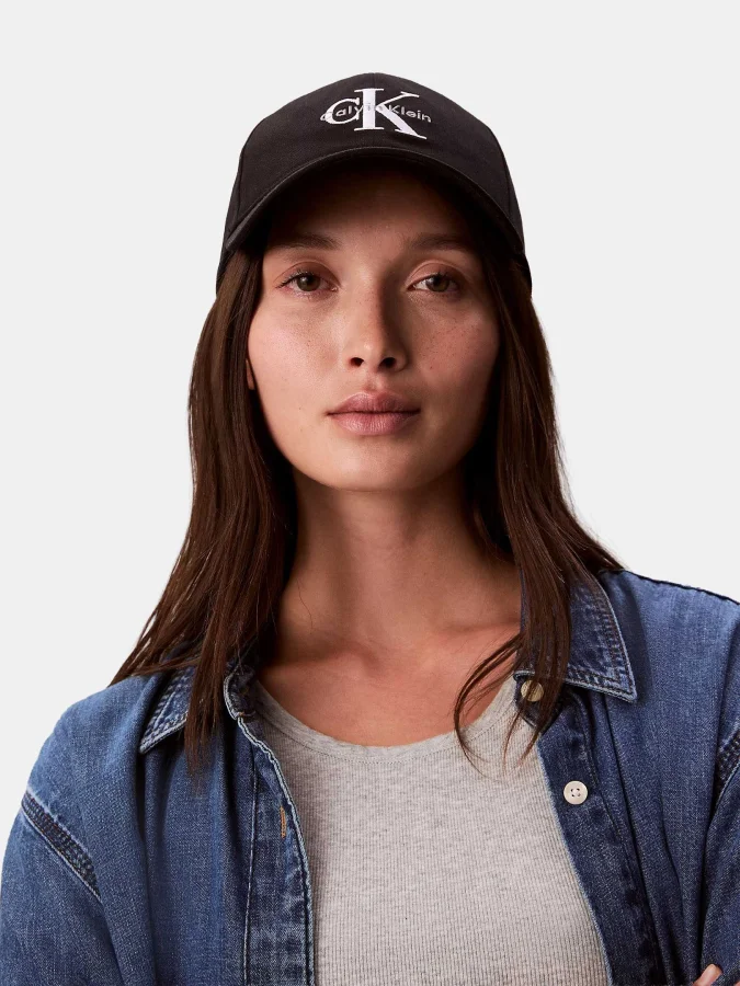 CALVIN KLEIN - MONOLOGO... 2