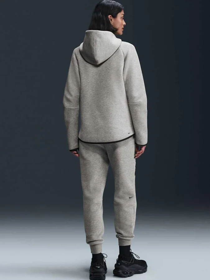 NIKE - W NSW TCH FLC WR FZ... 2