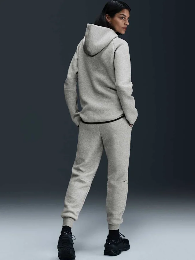 NIKE - W NSW TCH FLC MR... 2