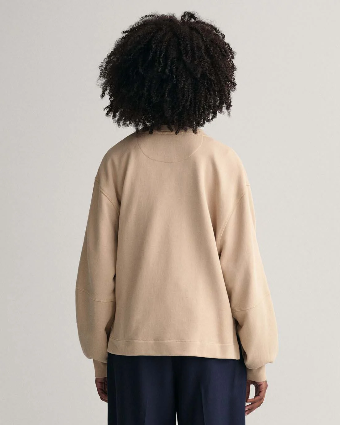 Gant - Logo Volume Sleeve Sweatshirt Gant - Logo Volume Sleeve Sweatshirt