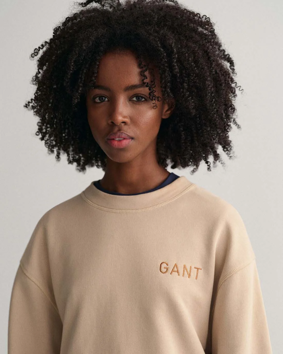 Gant - Logo Volume Sleeve Sweatshirt Gant - Logo Volume Sleeve Sweatshirt