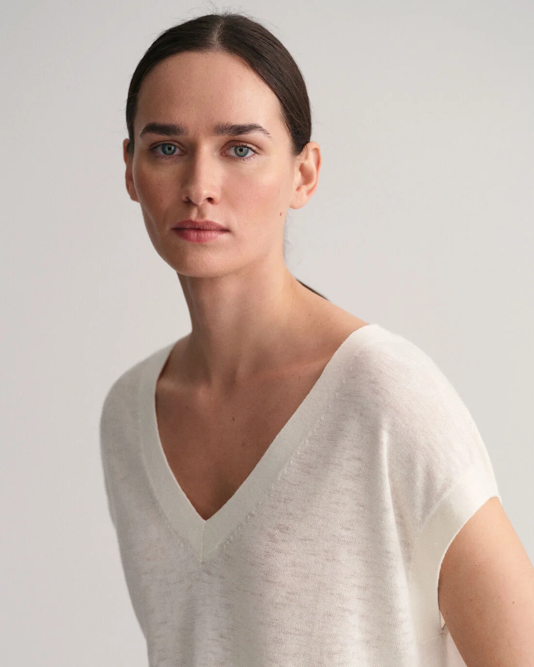 Gant - Linen Blend V-Neck Vest Gant - Linen Blend V-Neck Vest