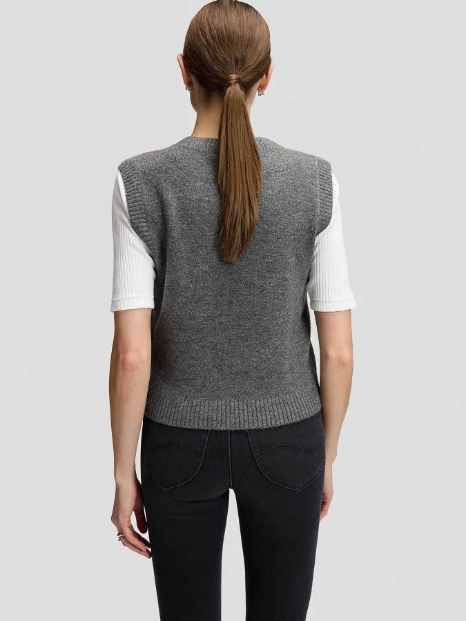 Lee - KNITTED VEST 2