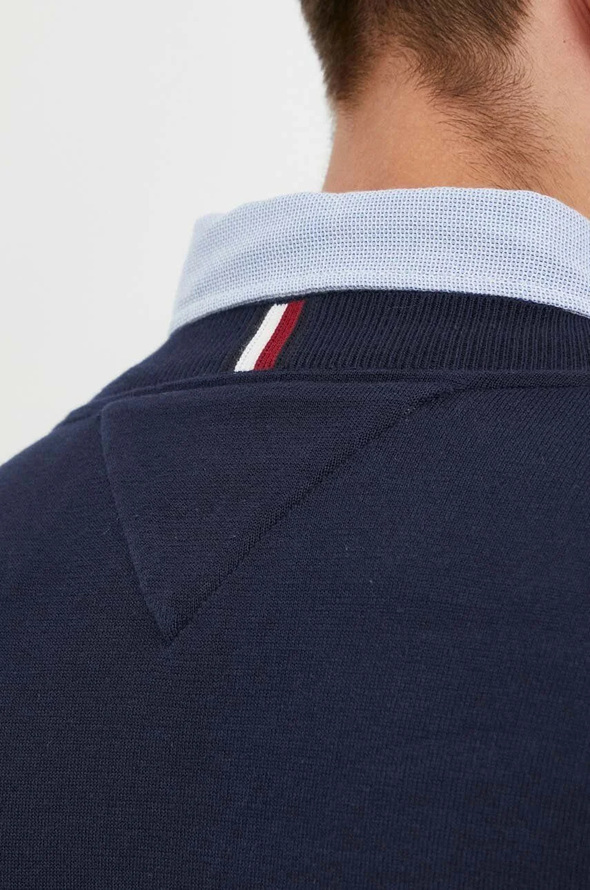 Tommy Hilfiger - MONOTYPE GRAPHIC... Tommy Hilfiger - MONOTYPE GRAPHIC...