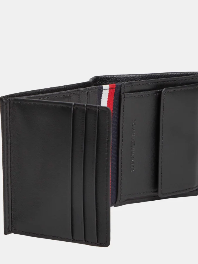 Tommy Hilfiger - TH CORP... 2