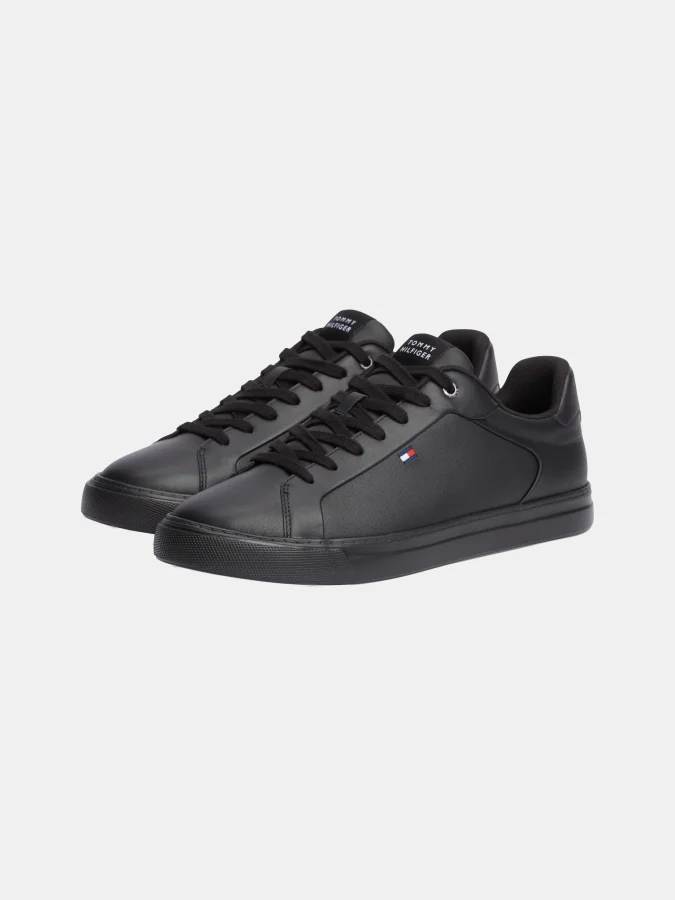 Tommy Hilfiger -... 2