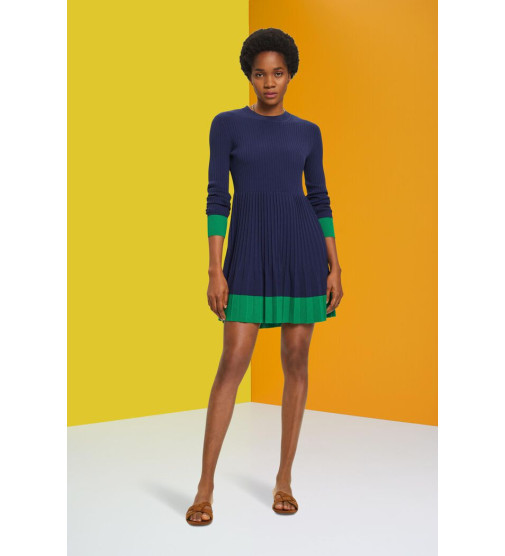 ESPRIT - Pleated mini dress with long-sleeves & crewneck at our