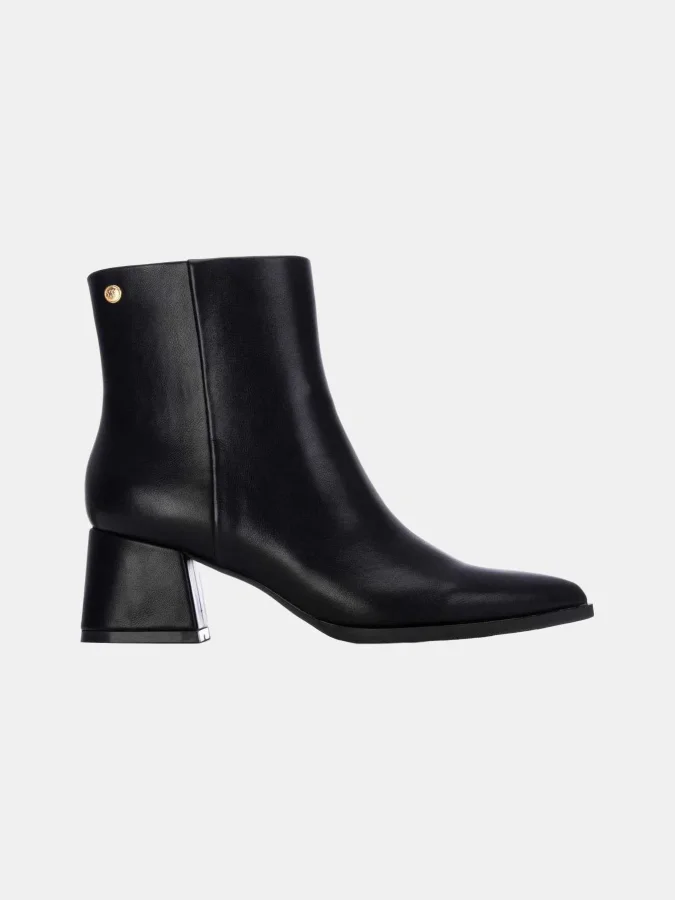 XTI - BLACK PU LADIES ANKLE...
